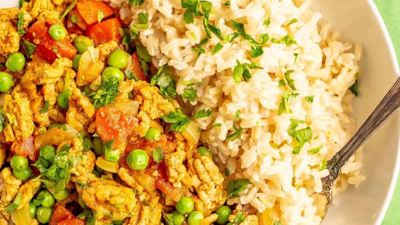 Curry Ground Turkey with Rice and Peas